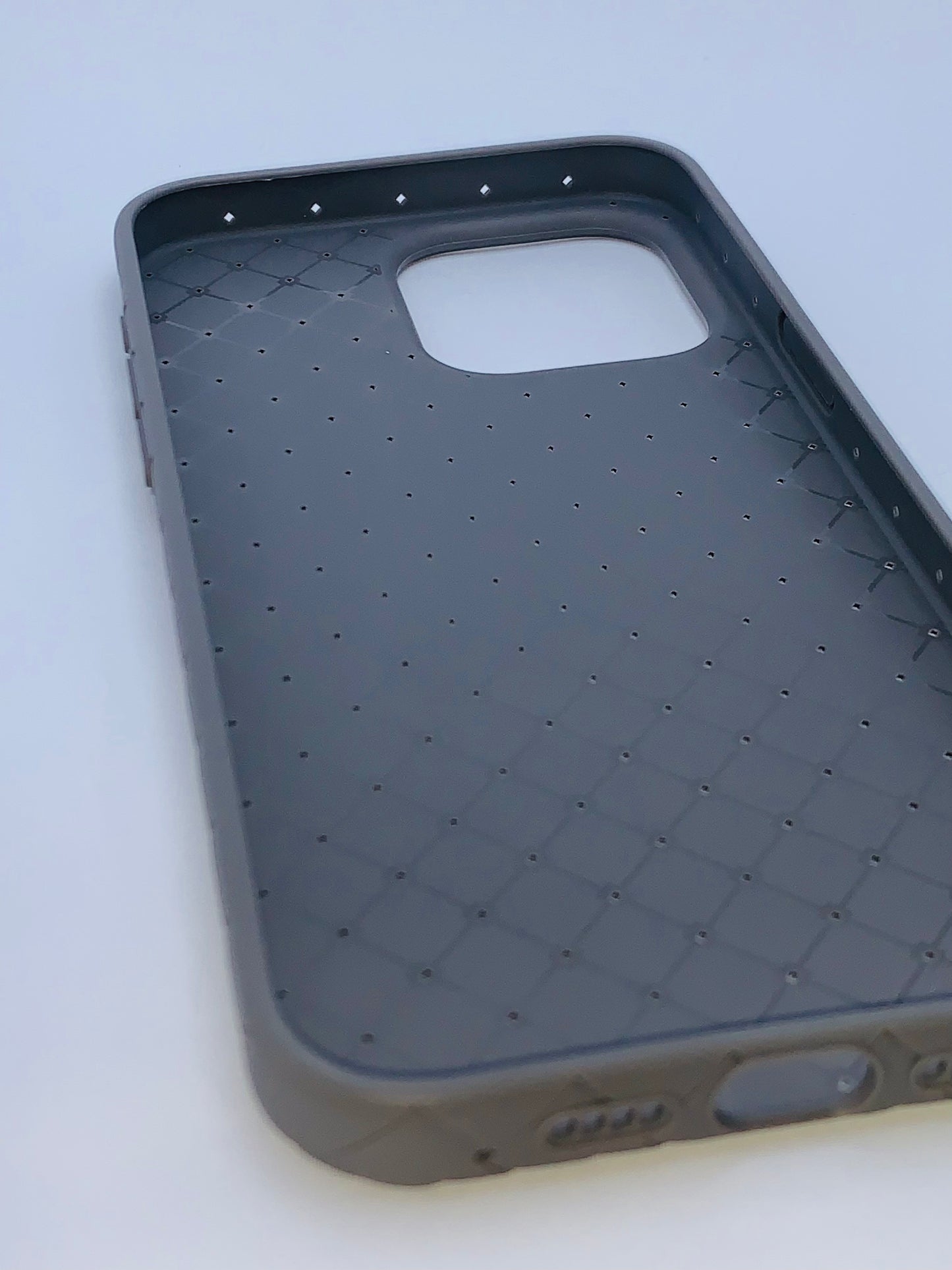 Woven iPhone Case – Sleek Pattern Design